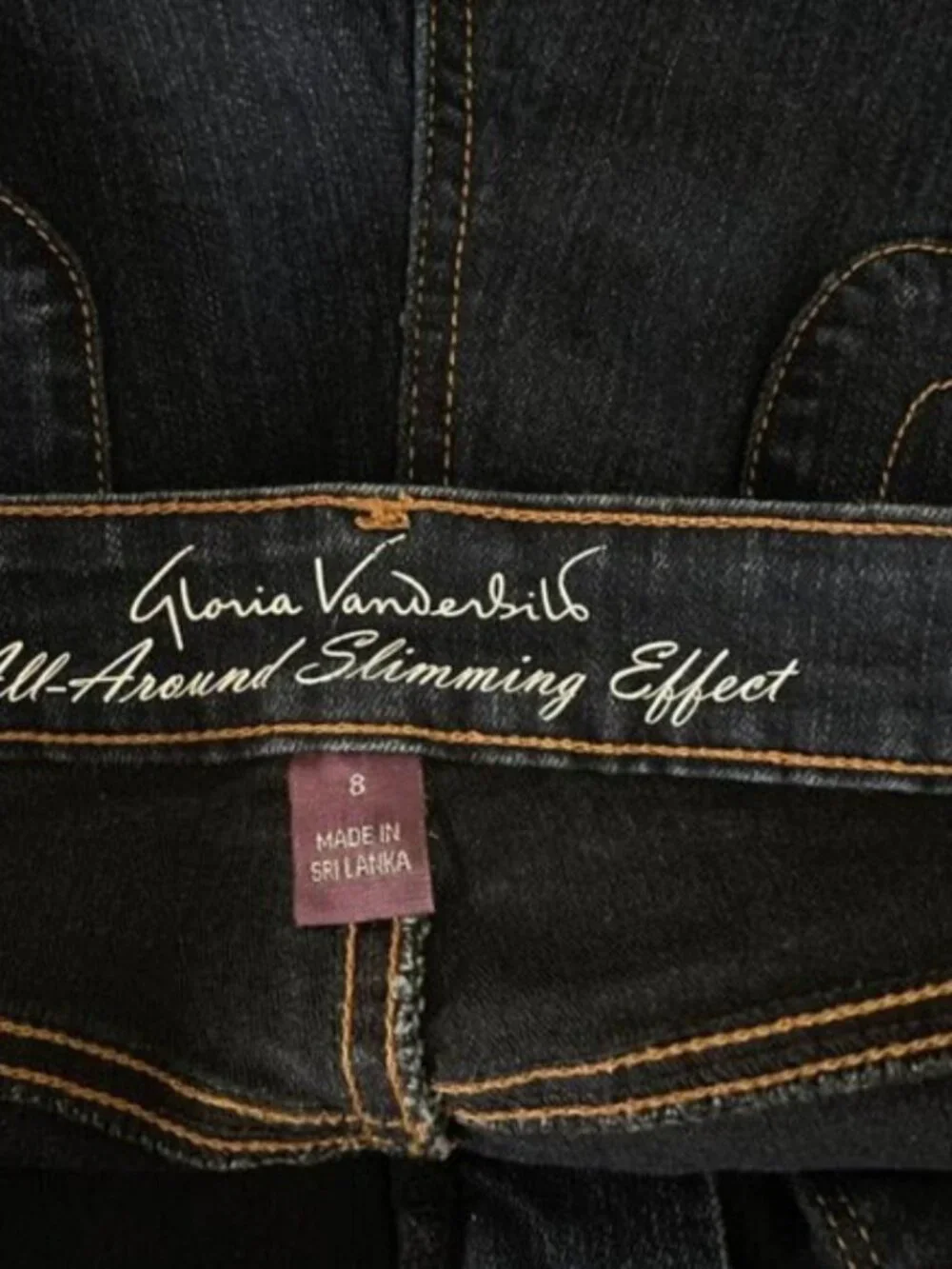 TWO Gloria Vanderbilt All-Around Slimming Effect Denim Shorts Size 8